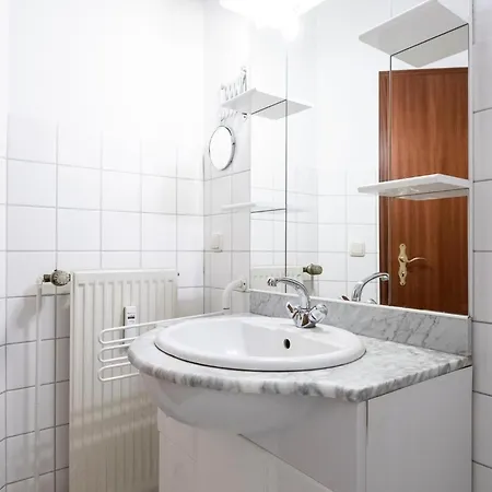 Schuetzenweg 7-9 13 * Kellenhusen