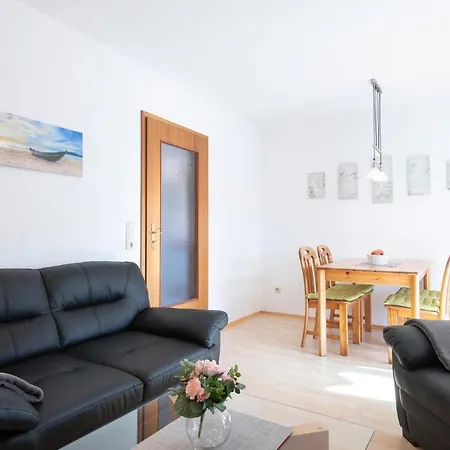 Schuetzenweg 7-9 13 *