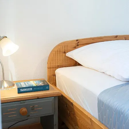 Schuetzenweg 7-9 13 *